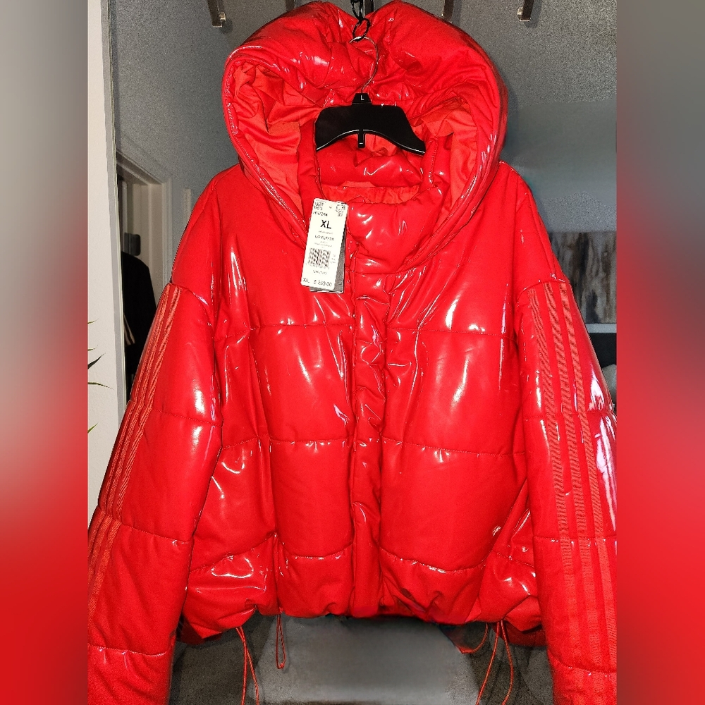 NWT Adidas x Ivy Park Faux Latex Cropped Puffer Jacket, Red, Unisex XL - Picture 4 of 8